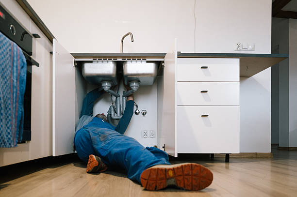 Professional Leak Detection technician working in Waldo, AR